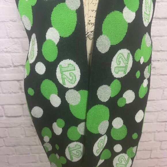 Seattle Seahawks 12 Scarf - Picture 4 of 4